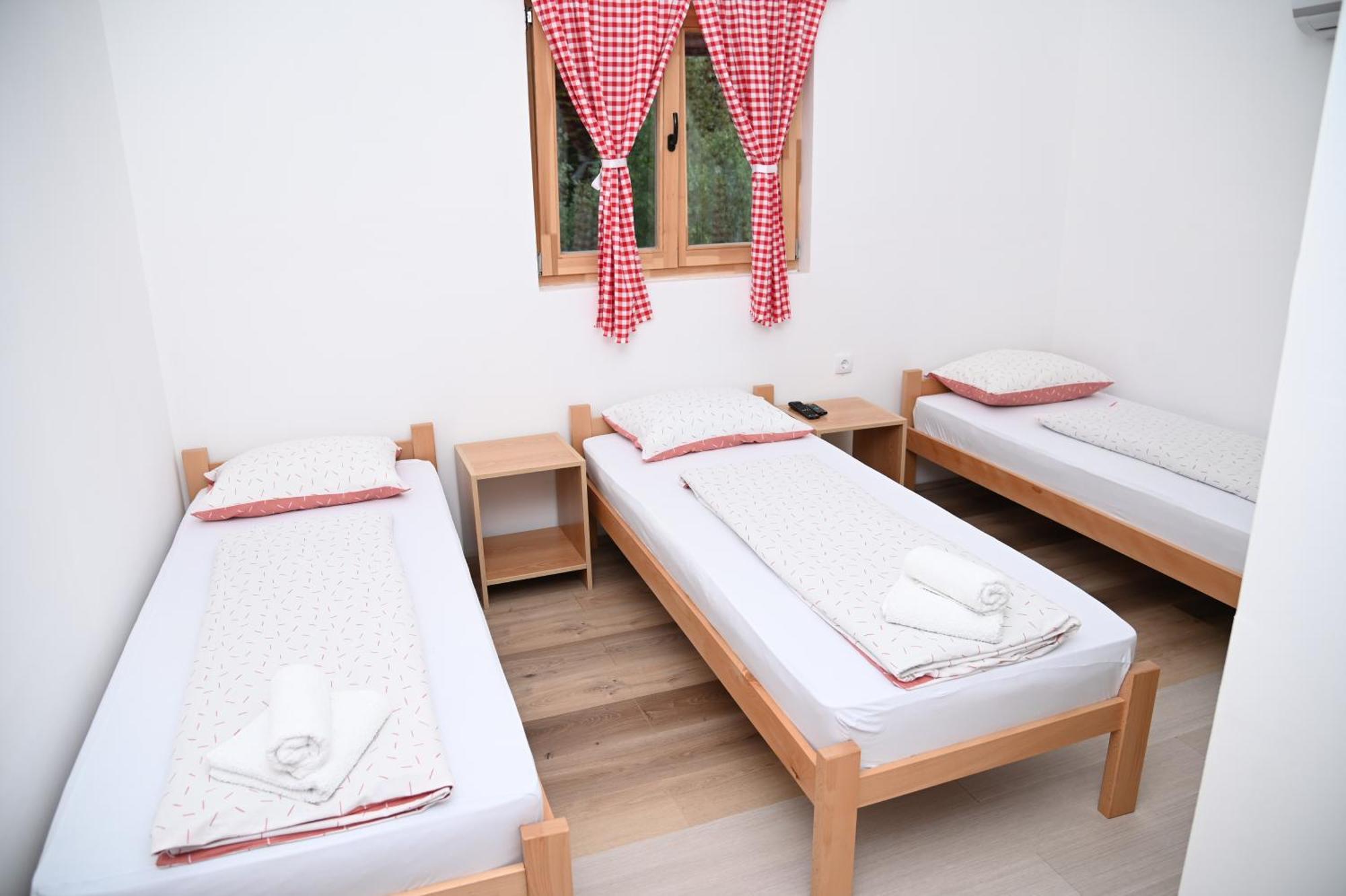 Konak Dobri Potok Krupanj Ngoại thất bức ảnh