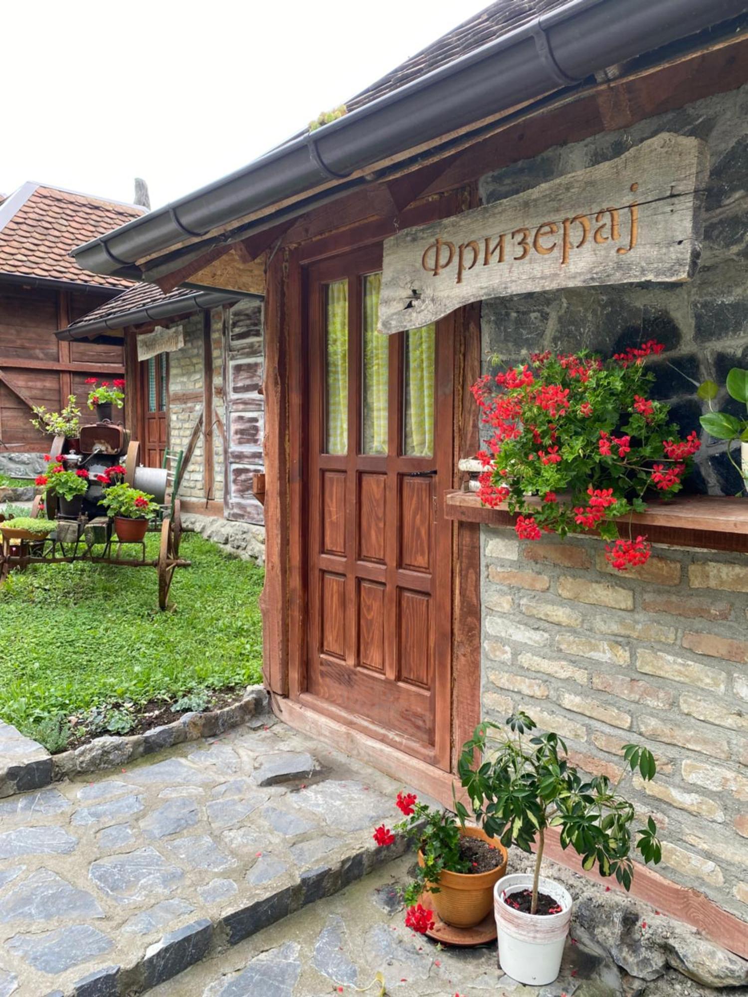 Konak Dobri Potok Krupanj Ngoại thất bức ảnh
